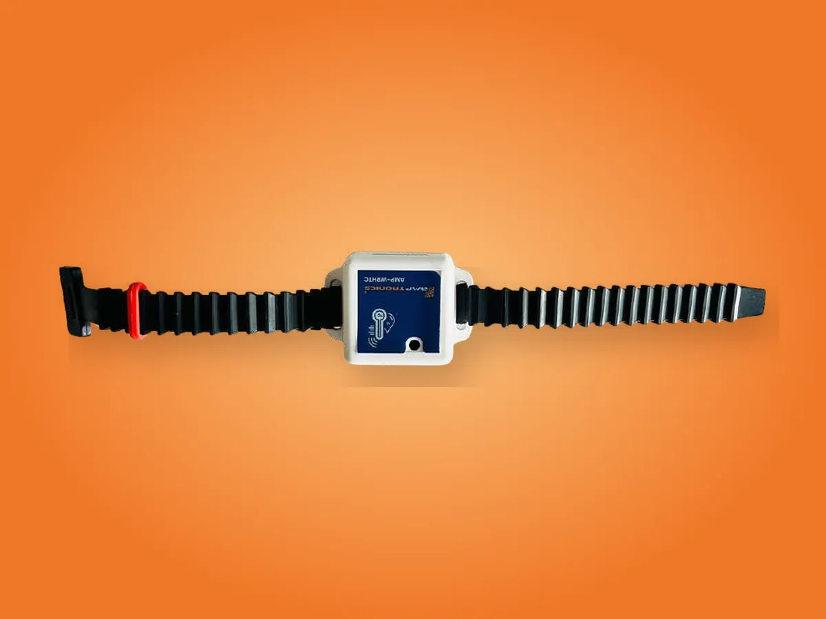 AMP-WRHTC fitted with its strap for around-cable installation